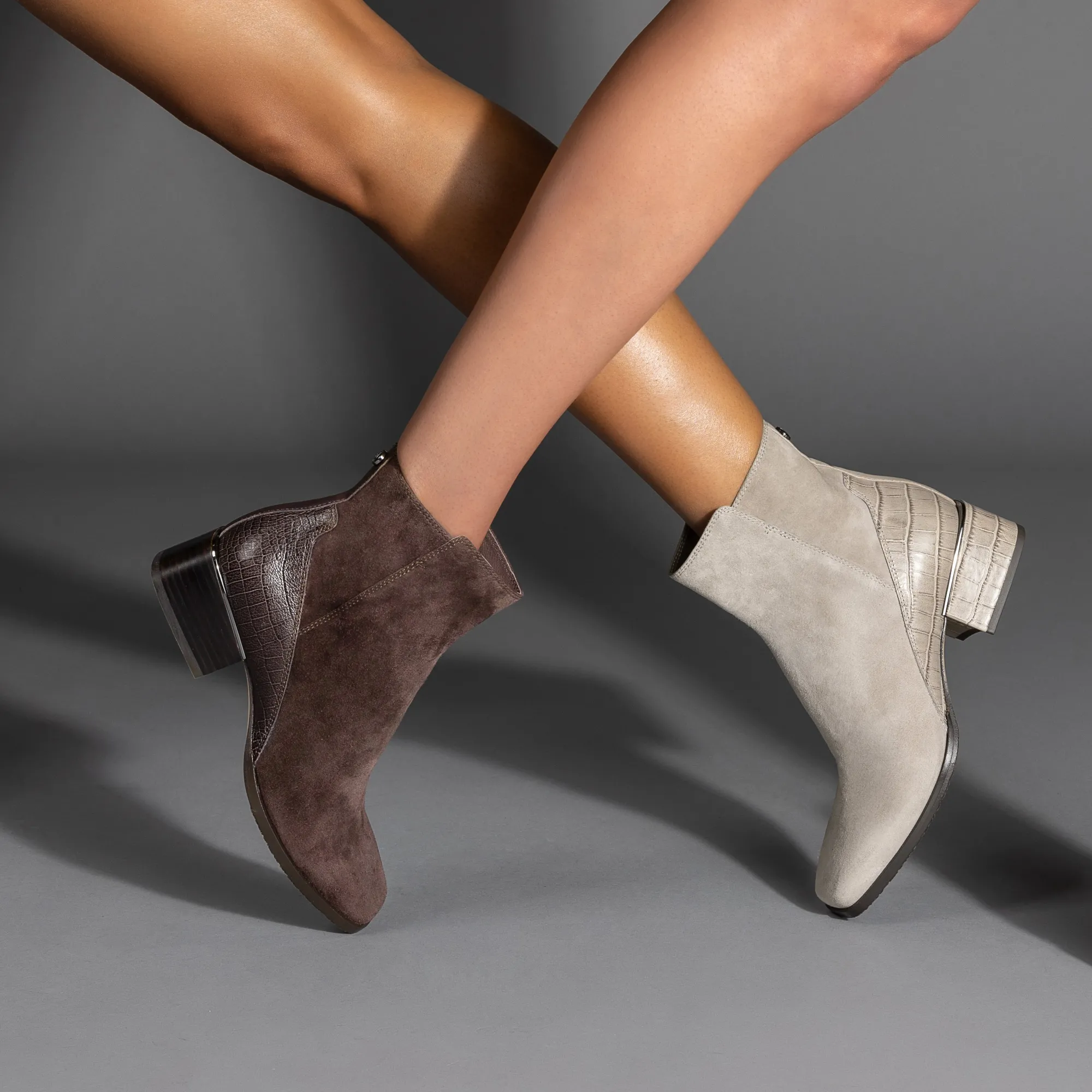 Sale Donald Pliner AZIA Light Taupe